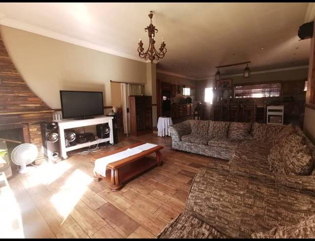 4 BEDROOM HOUSE FOR SALE IN CASSELDALE